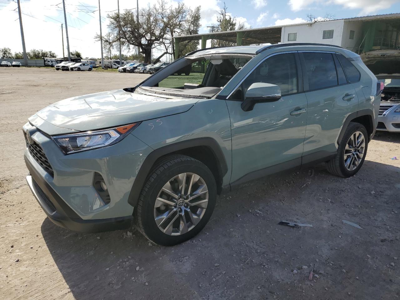 TOYOTA RAV4 XLE P 2019