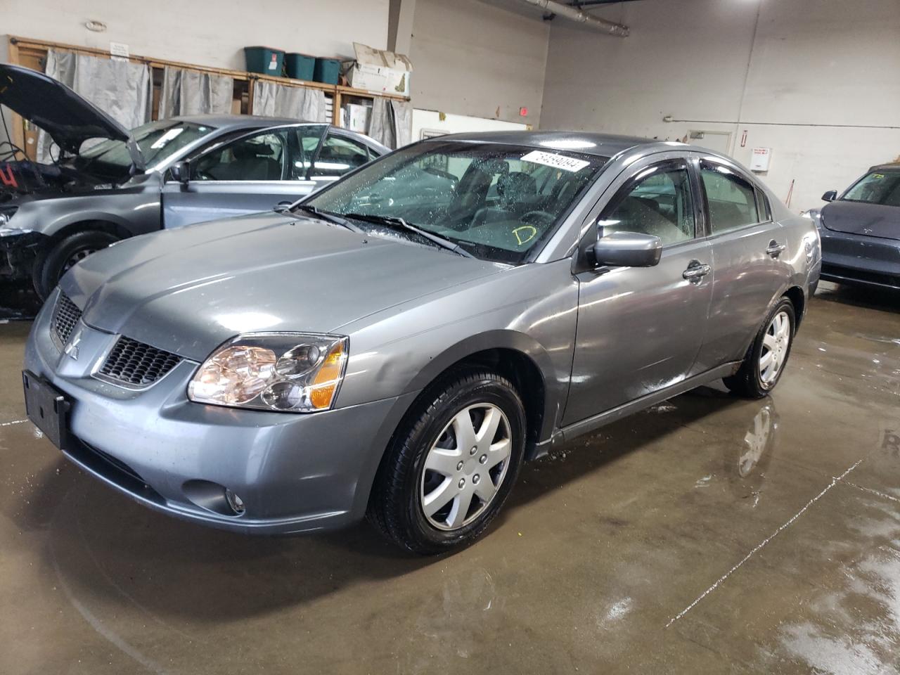 MITSUBISHI GALANT ES 2005