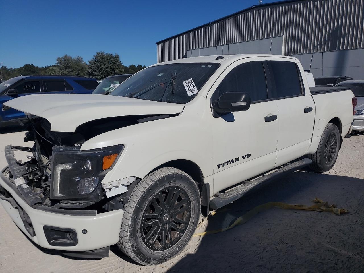 NISSAN TITAN PLAT 2019