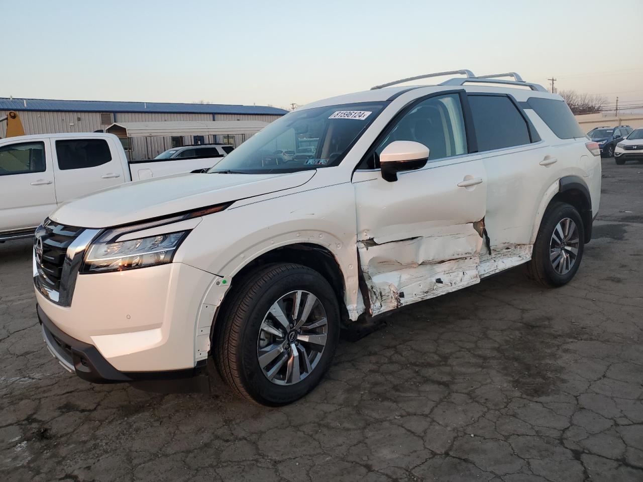 NISSAN PATHFINDER 2024