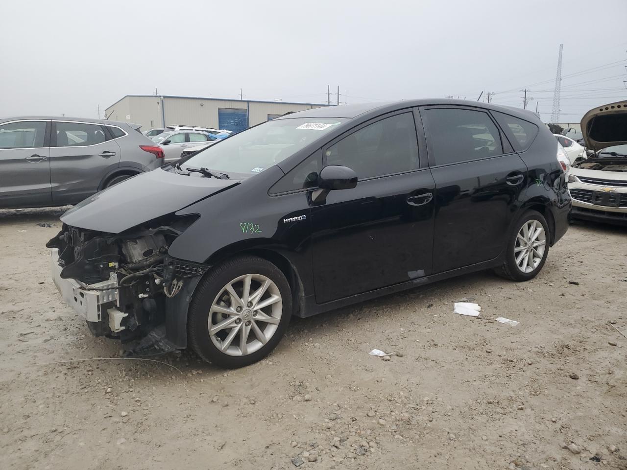 TOYOTA PRIUS V 2012