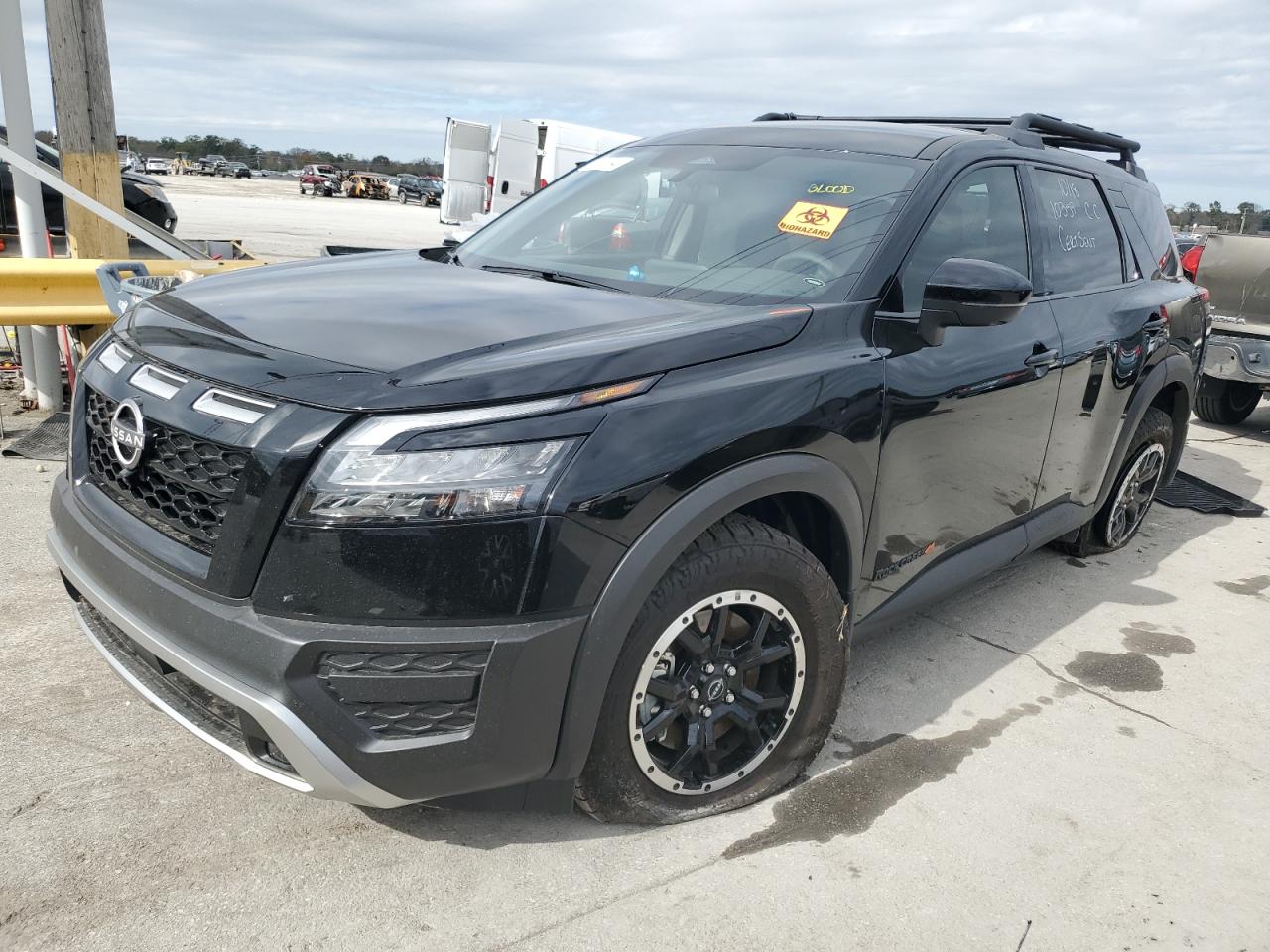 NISSAN PATHFINDER 2024