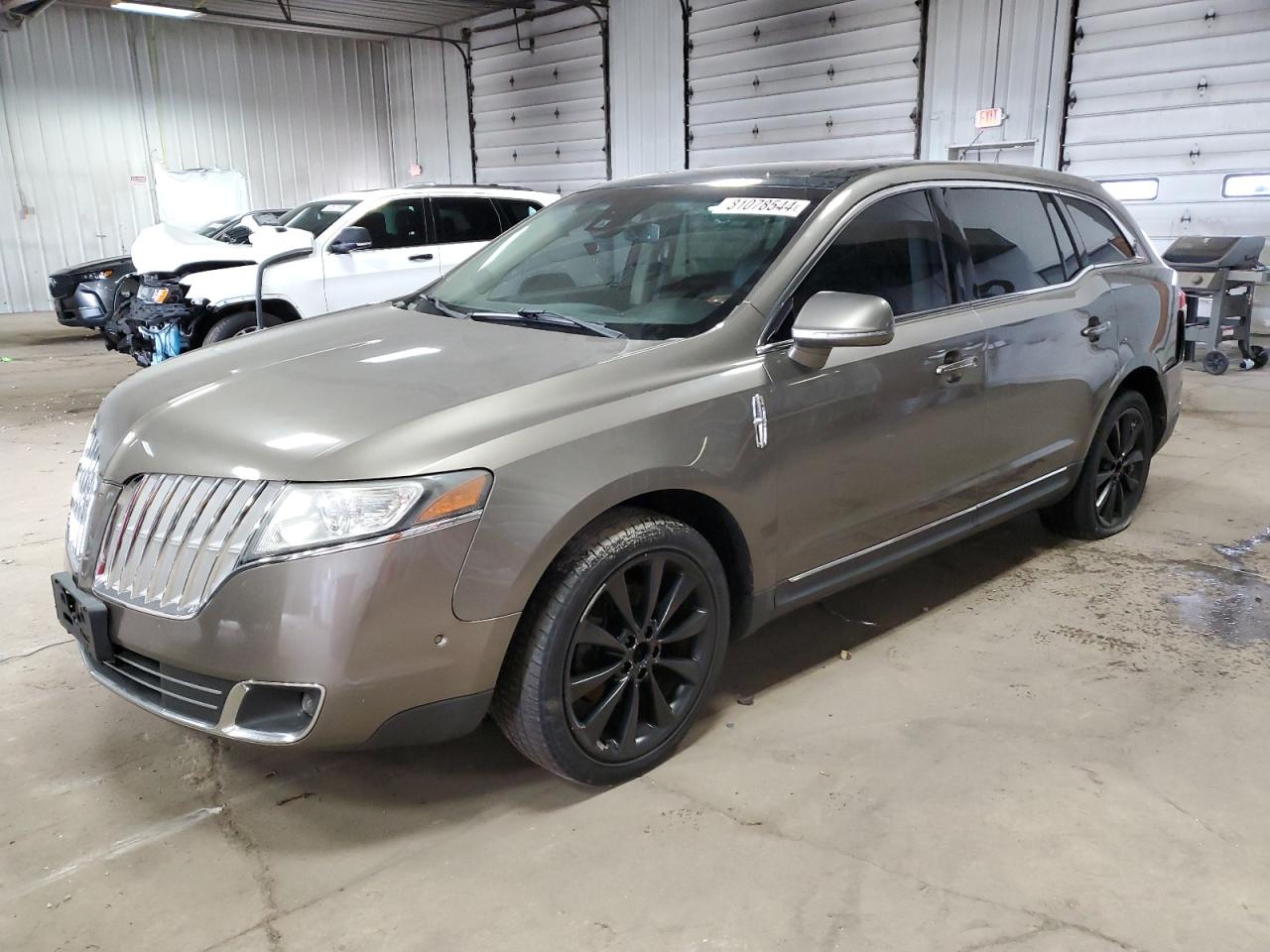 LINCOLN MKT 2012