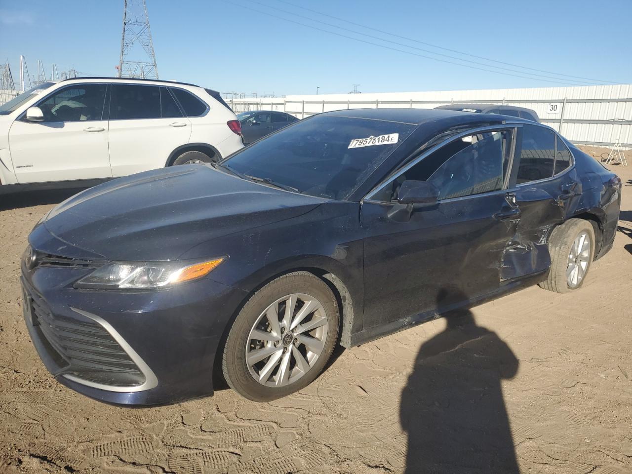 TOYOTA CAMRY LE 2021