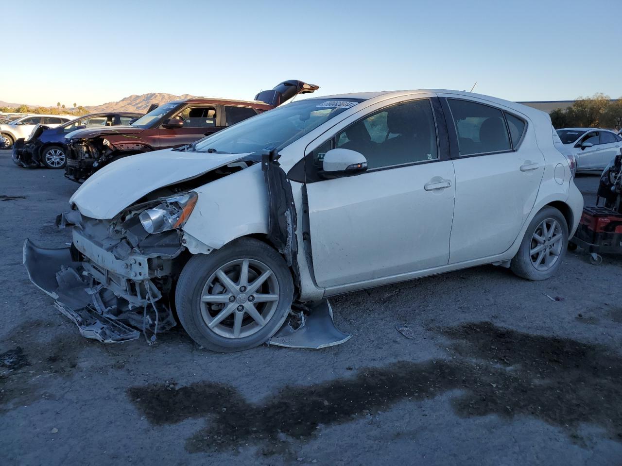 TOYOTA PRIUS C 2013