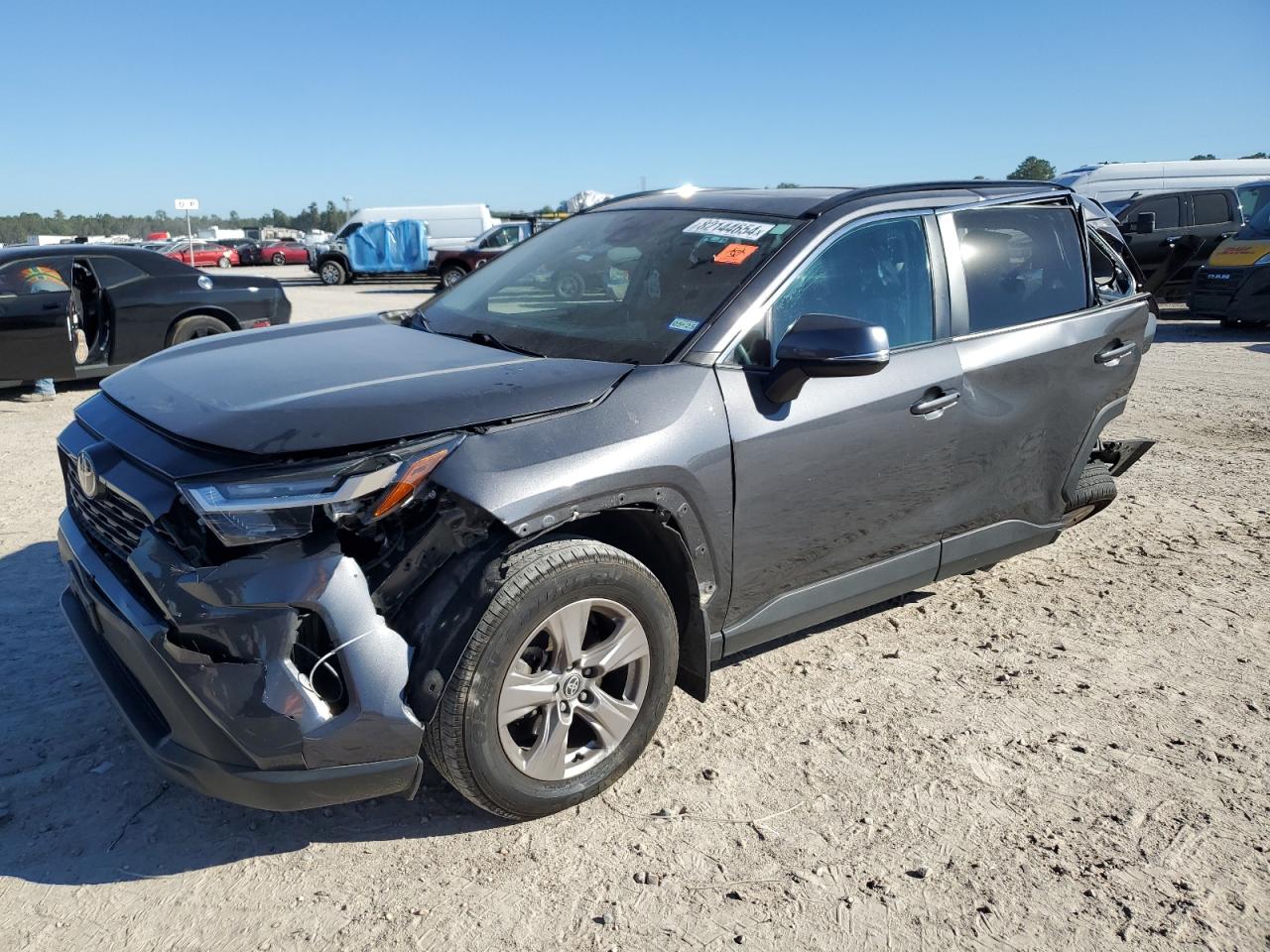 TOYOTA RAV4 XLE 2023