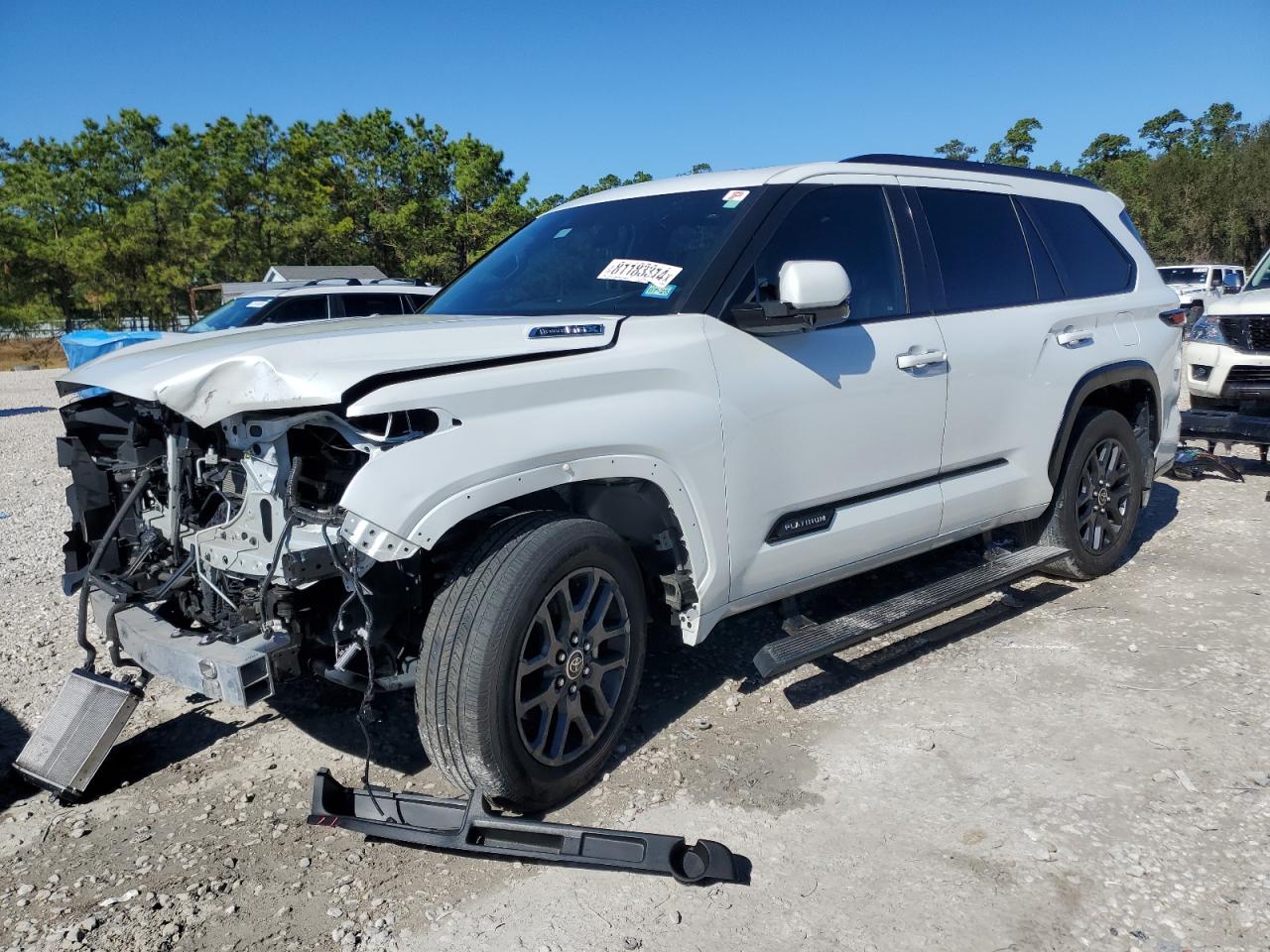 TOYOTA SEQUOIA SR 2023