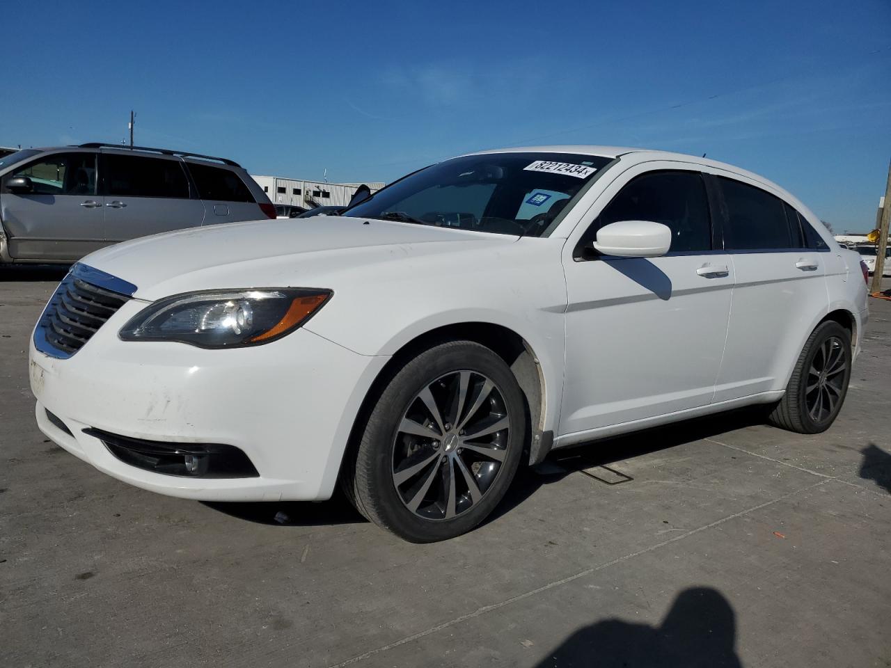 CHRYSLER 200 TOURIN 2013