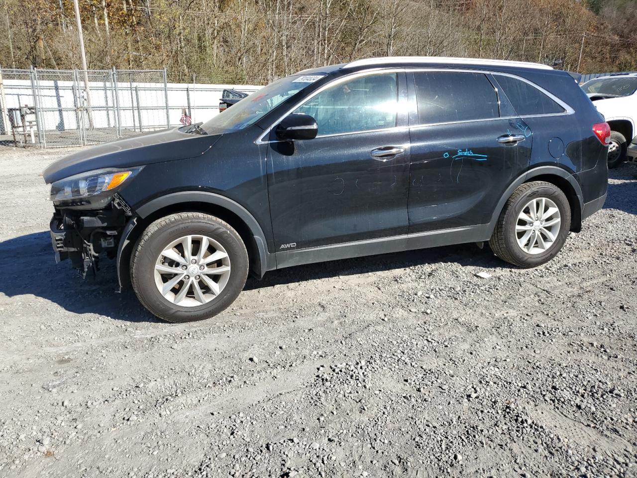 KIA SORENTO LX 2017