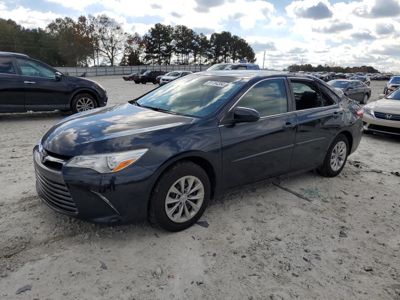 TOYOTA CAMRY LE 2015