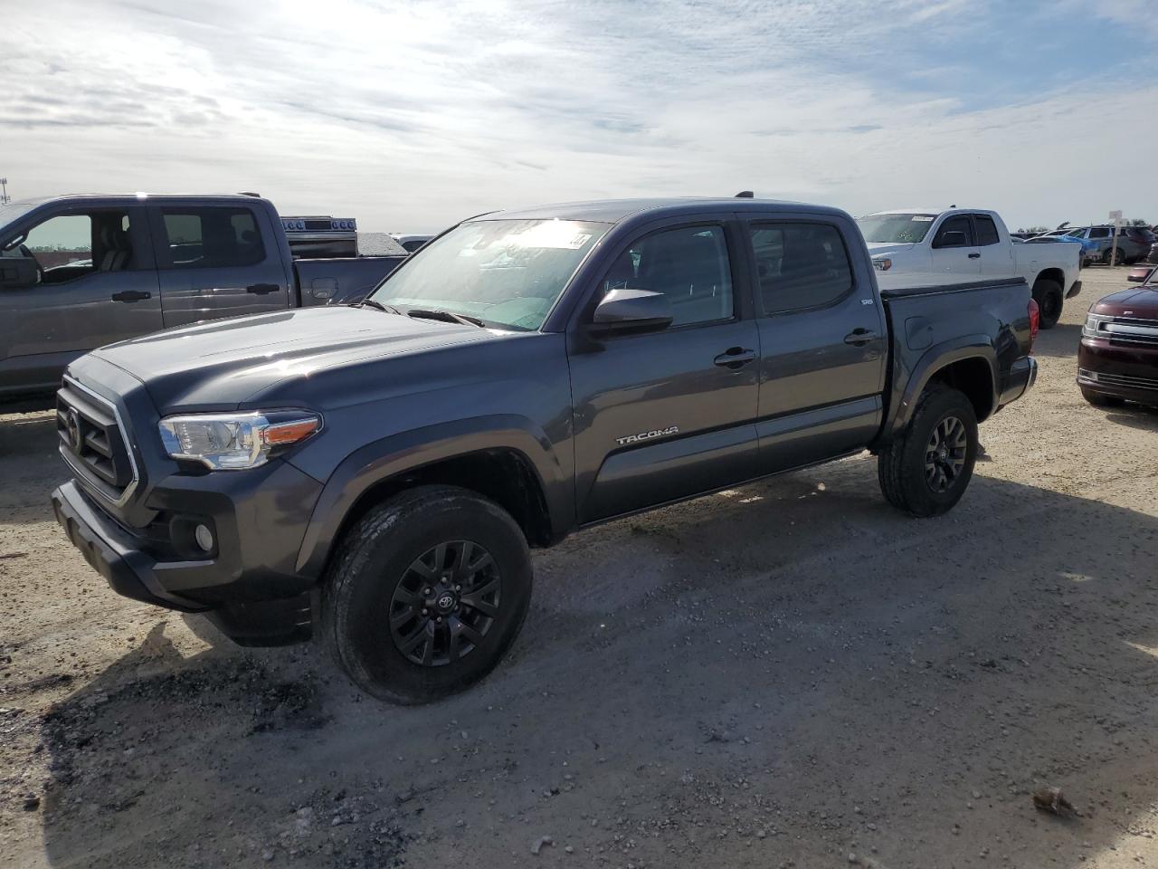 TOYOTA TACOMA DOU 2021