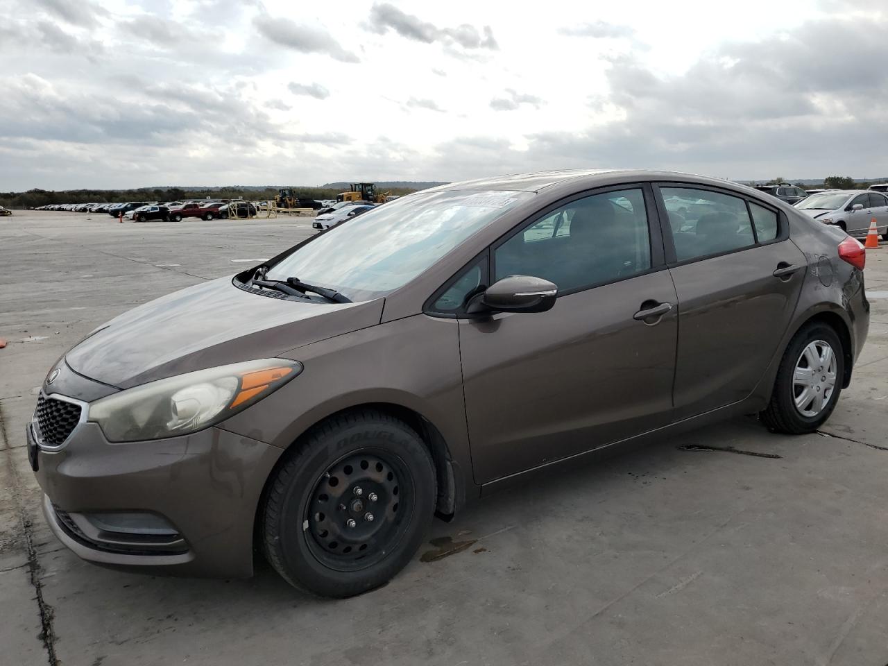 KIA FORTE LX 2015