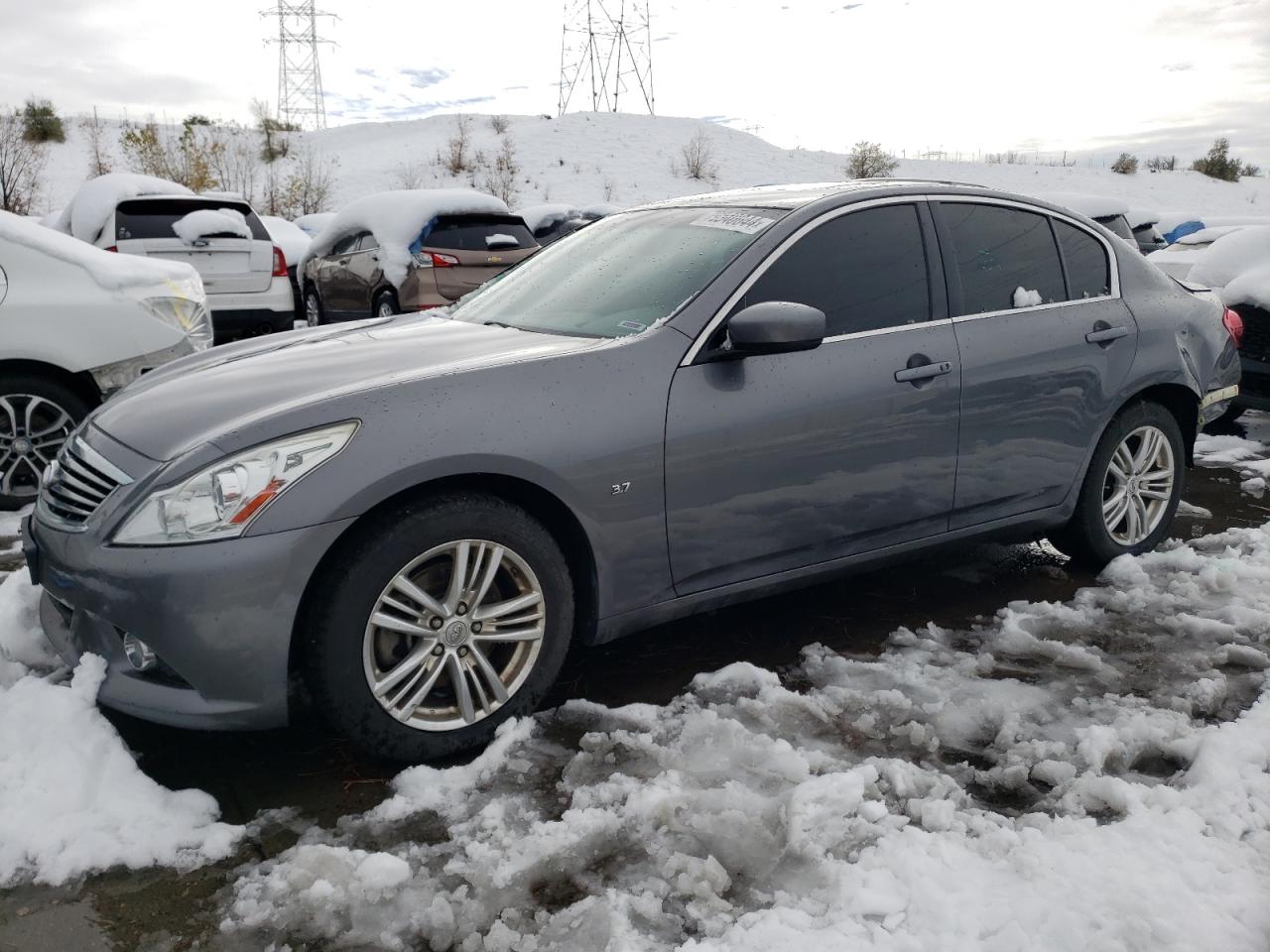 INFINITI Q40 2015