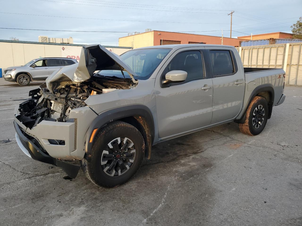 NISSAN FRONTIER 2022