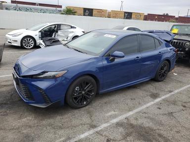 Toyota Camry Le 2025