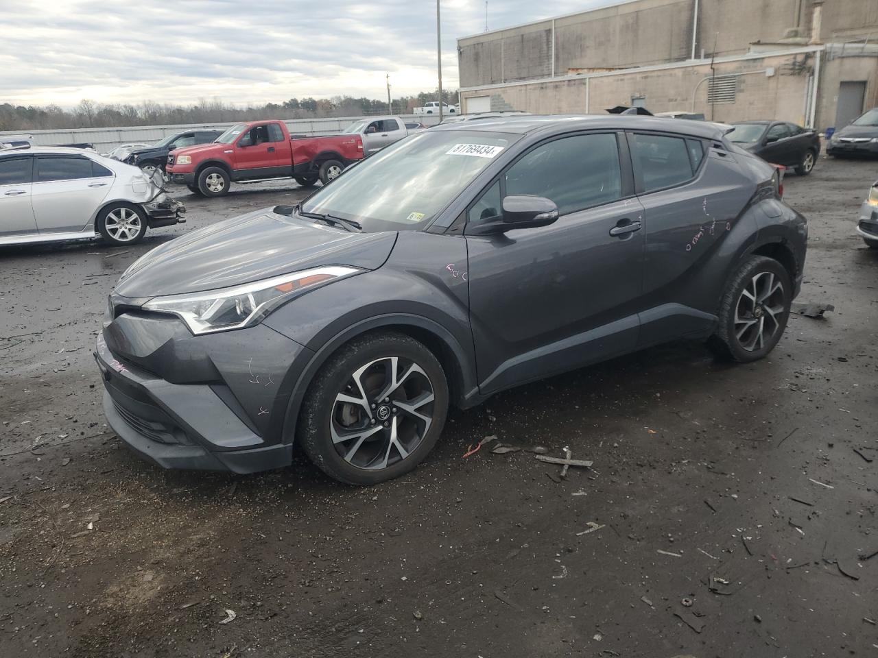 TOYOTA C-HR XLE 2018