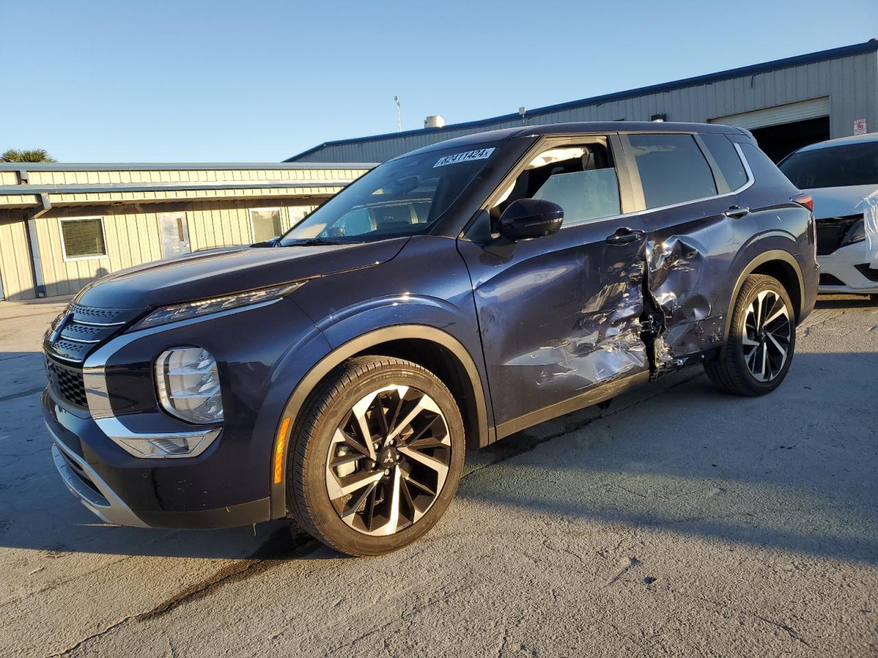 MITSUBISHI OUTLANDER 2024