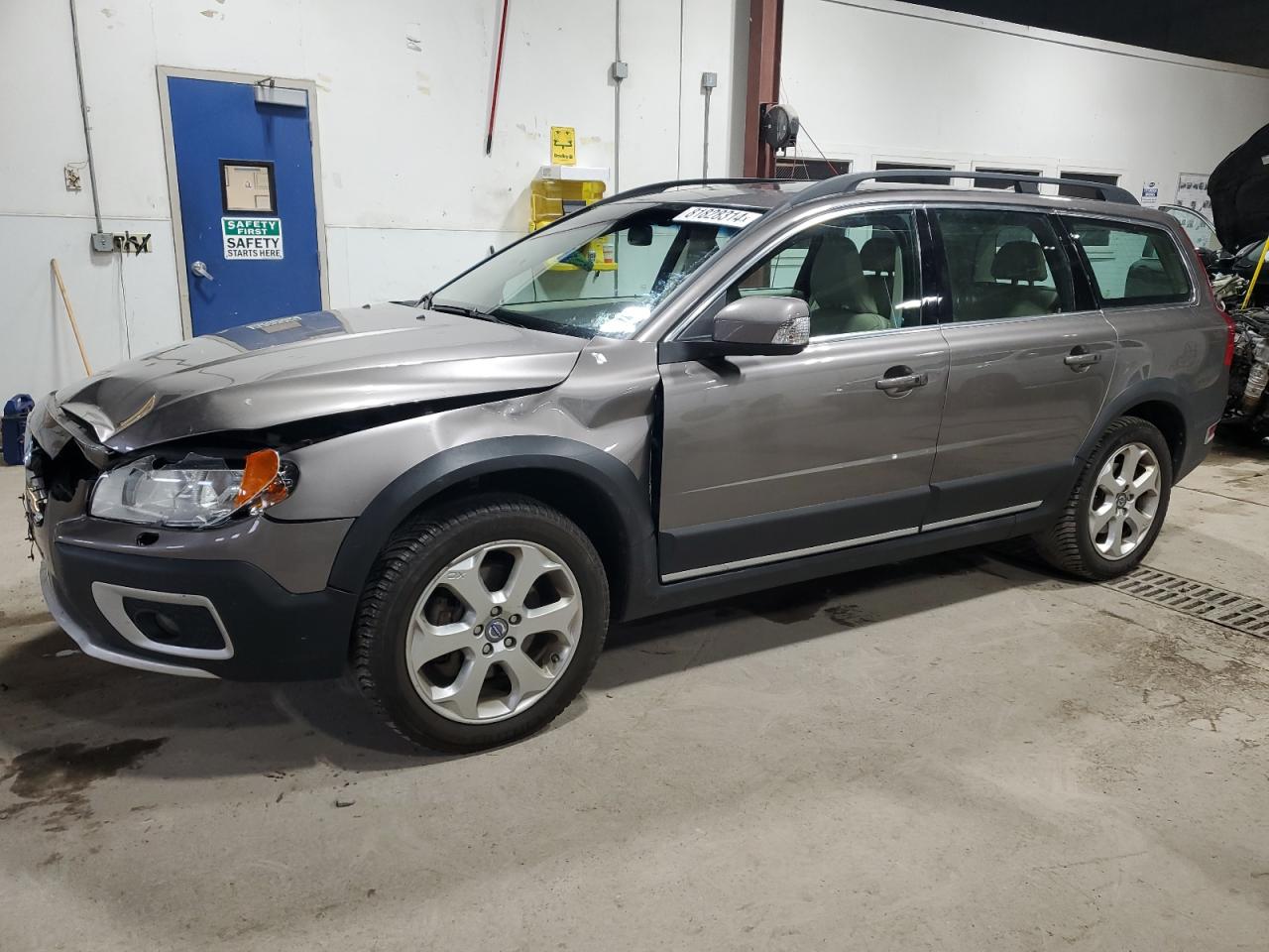 VOLVO XC70 T6 2011