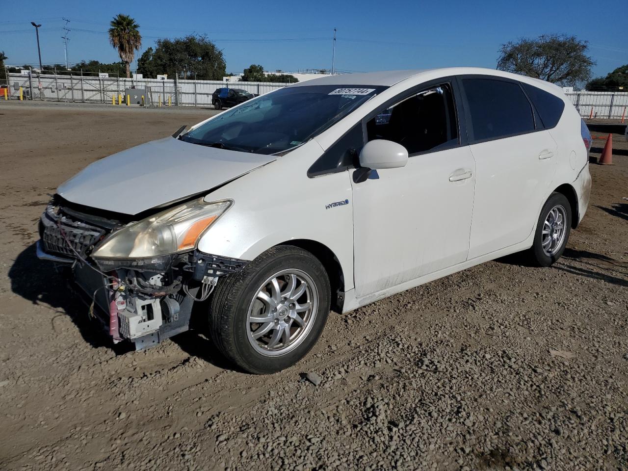 TOYOTA PRIUS V 2012