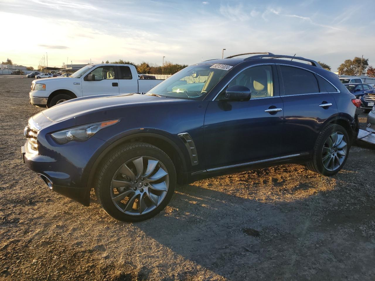 INFINITI FX35 2012