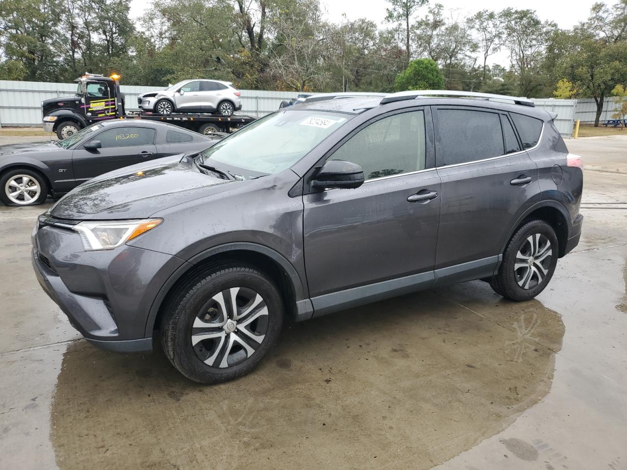 TOYOTA RAV4 LE 2018