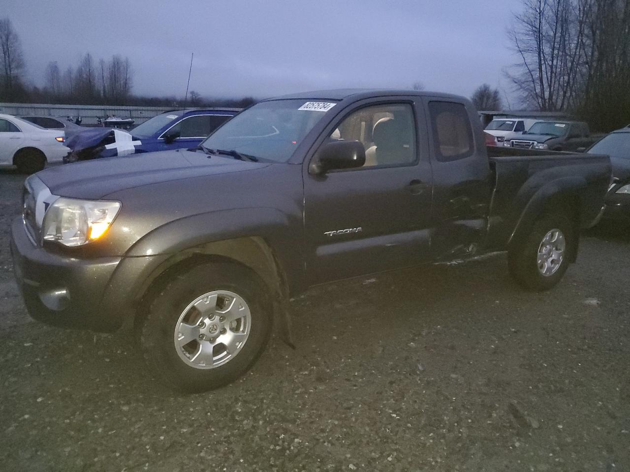 TOYOTA TACOMA ACC 2010