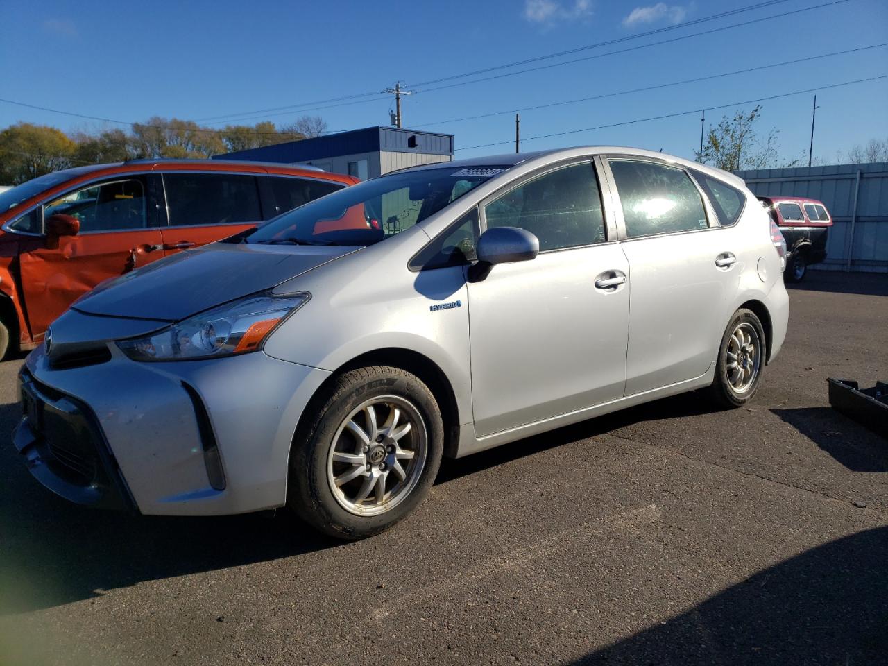 TOYOTA PRIUS V 2015