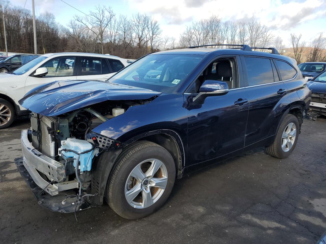 TOYOTA HIGHLANDER 2023
