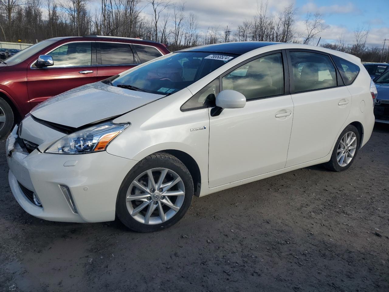 TOYOTA PRIUS V 2012