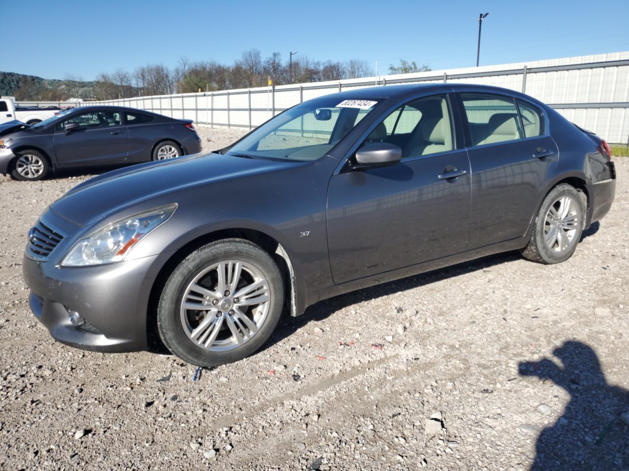 INFINITI Q40 2015
