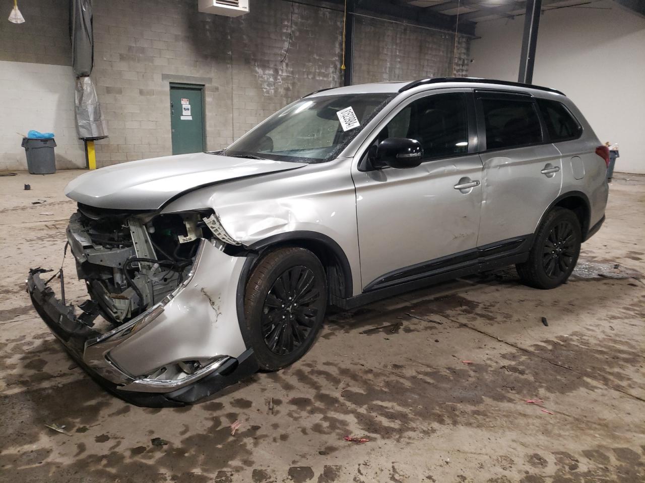 MITSUBISHI OUTLANDER 2020