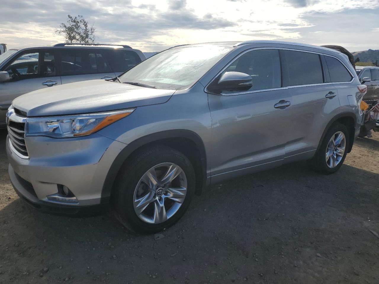 TOYOTA HIGHLANDER 2016