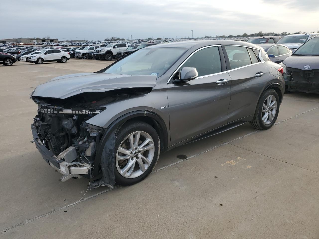INFINITI QX30 BASE 2018