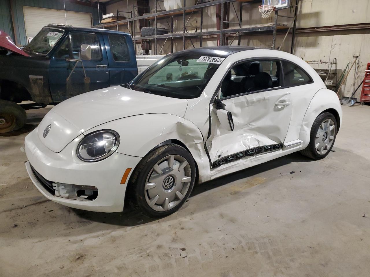 VOLKSWAGEN BEETLE 2012