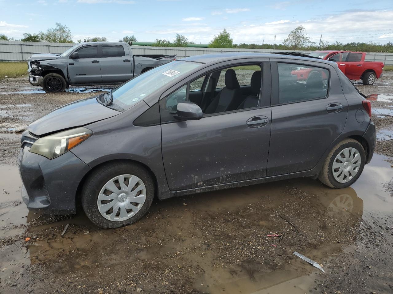 TOYOTA YARIS 2015