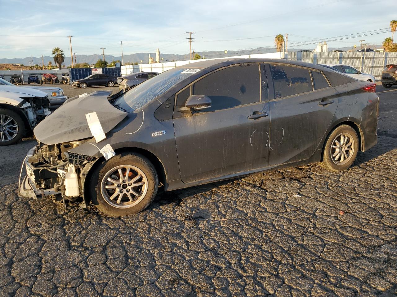 TOYOTA PRIUS PRIM 2017