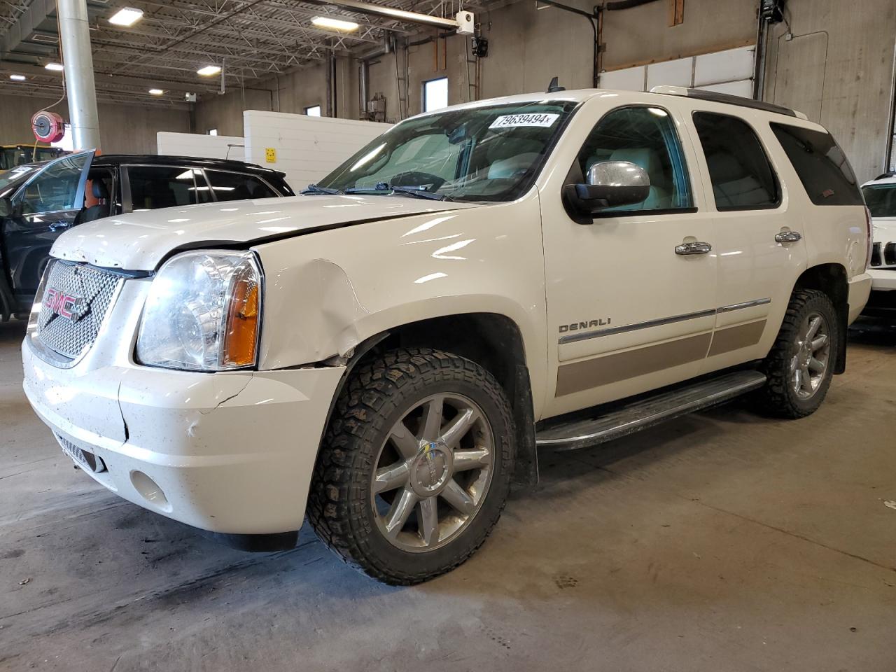 GMC YUKON DENA 2013