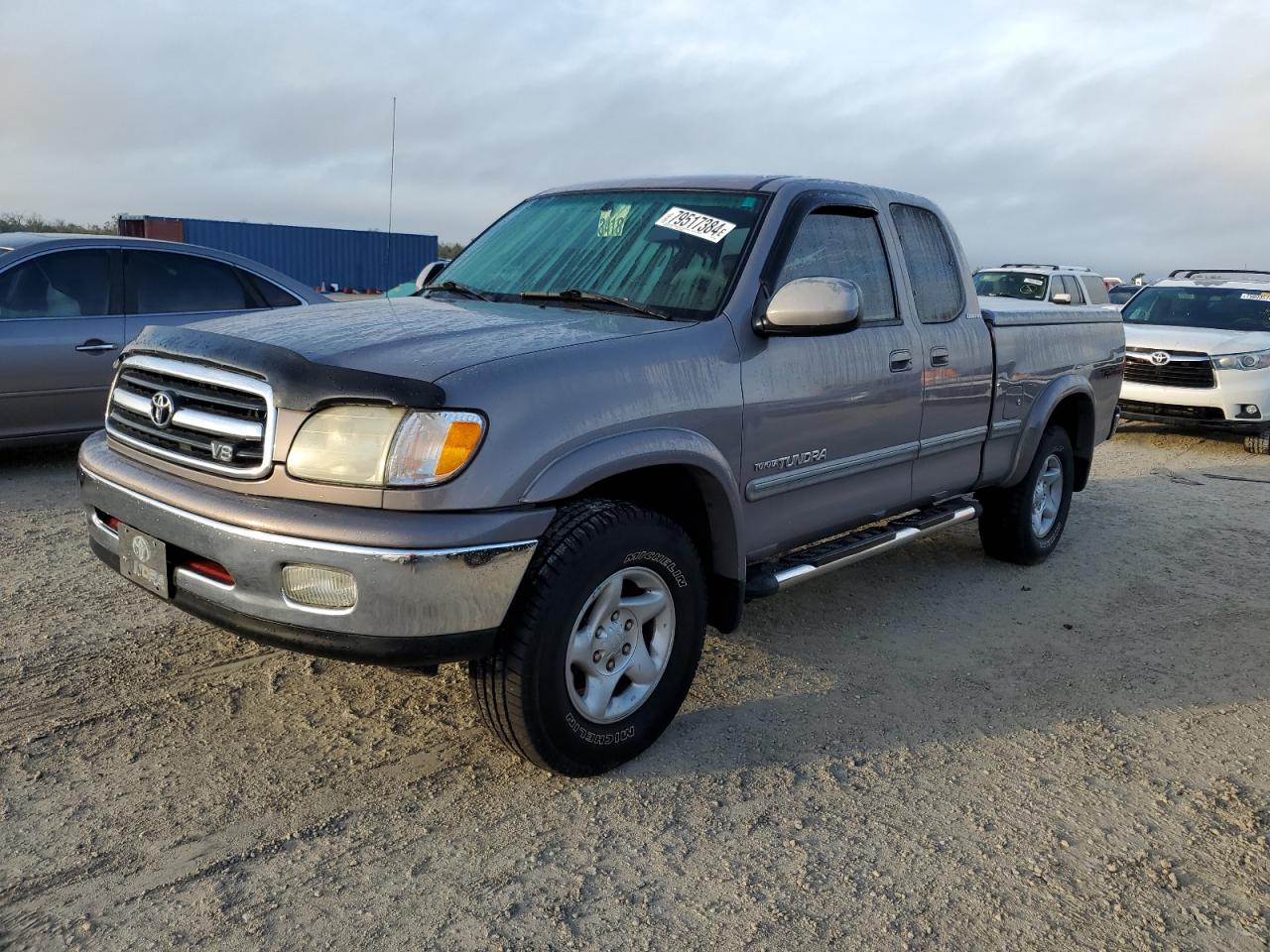 TOYOTA TUNDRA ACC 2002
