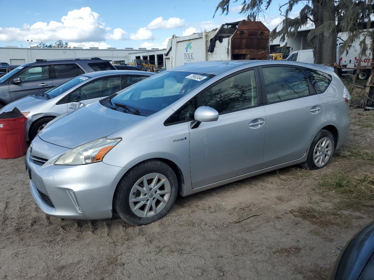 TOYOTA PRIUS V 2013