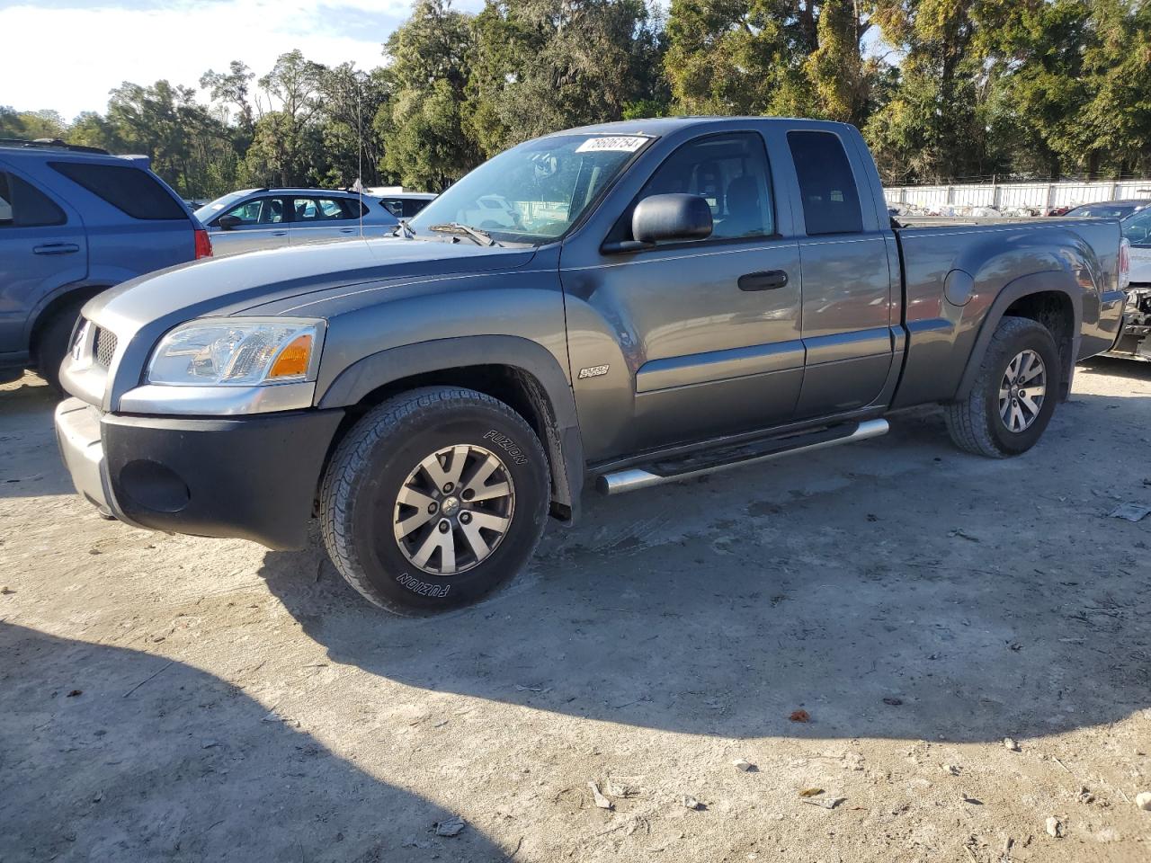 MITSUBISHI RAIDER DUR 2006