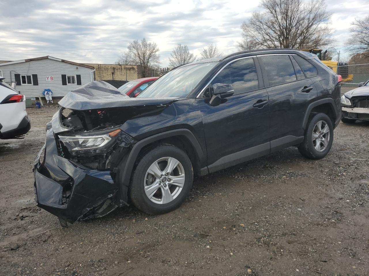 TOYOTA RAV4 XLE 2019