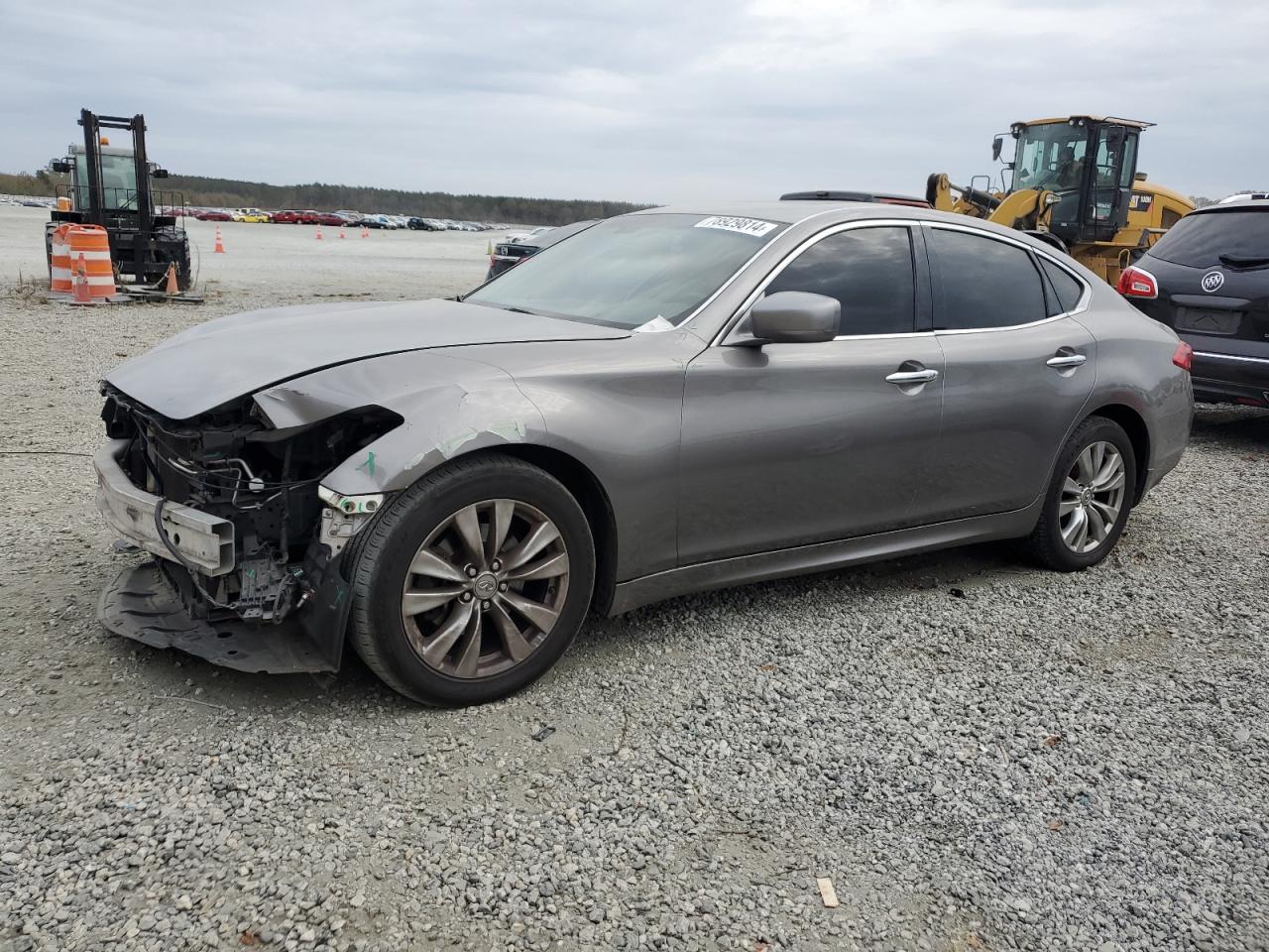 INFINITI M37 2013