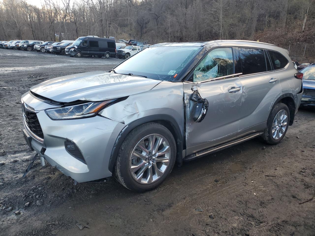 TOYOTA HIGHLANDER 2023