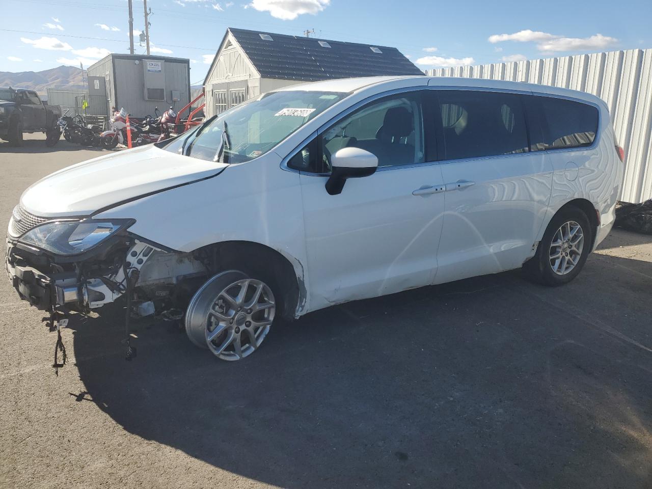 CHRYSLER VOYAGER LX 2023