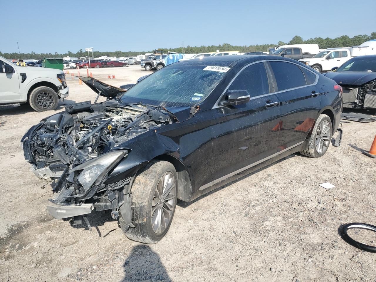HYUNDAI GENESIS 3. 2015