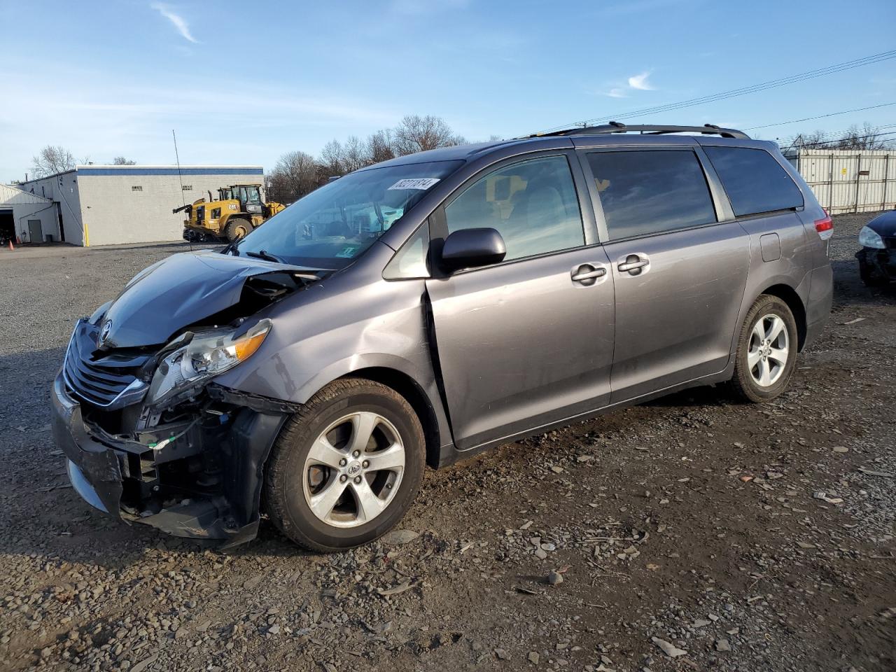 TOYOTA SIENNA LE 2012