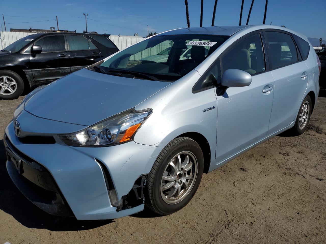 TOYOTA PRIUS V 2015