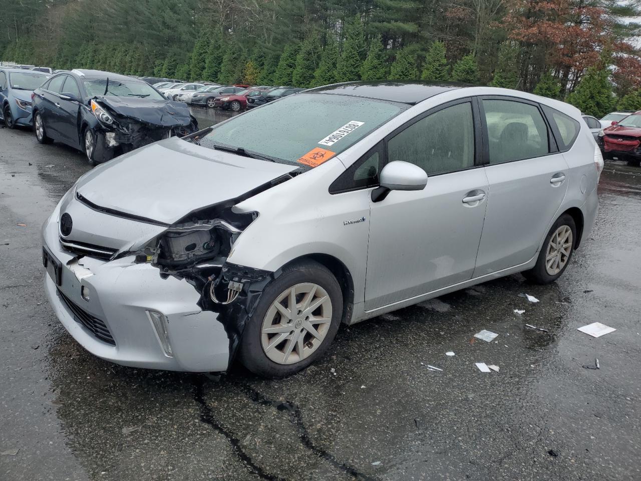 TOYOTA PRIUS V 2014