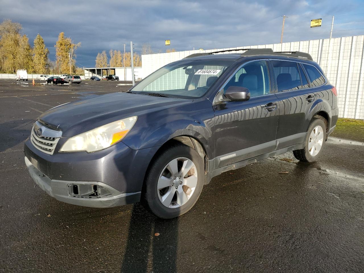 SUBARU OUTBACK 2. 2011