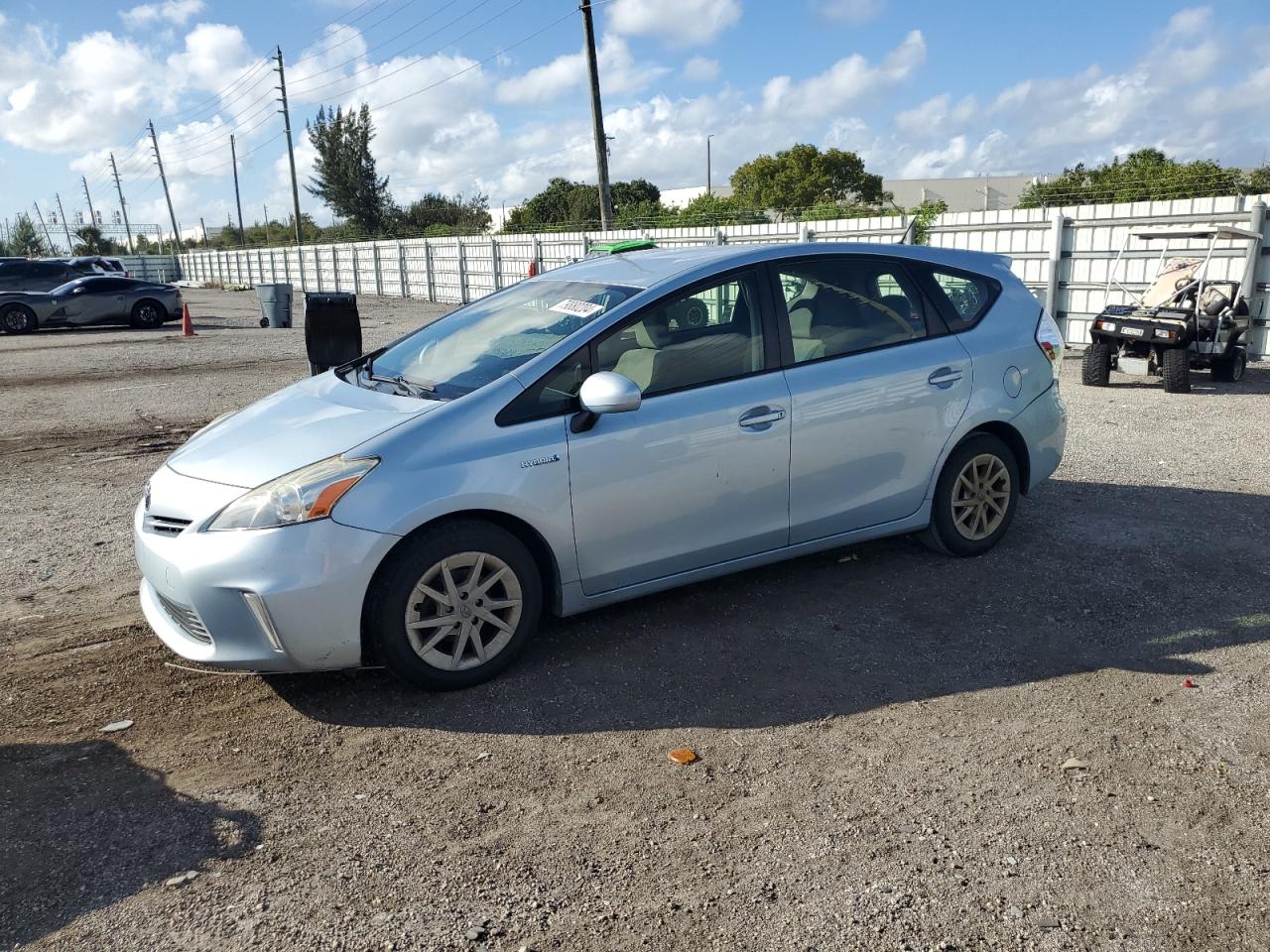 TOYOTA PRIUS V 2012